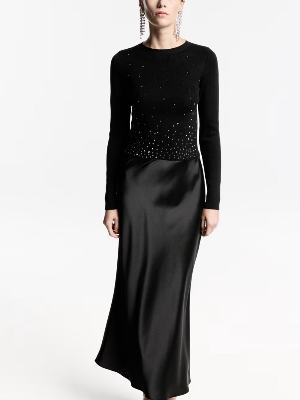 Cropped sweater with rhinestones